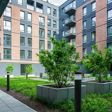 With Balcony And Free Parking In By Renters