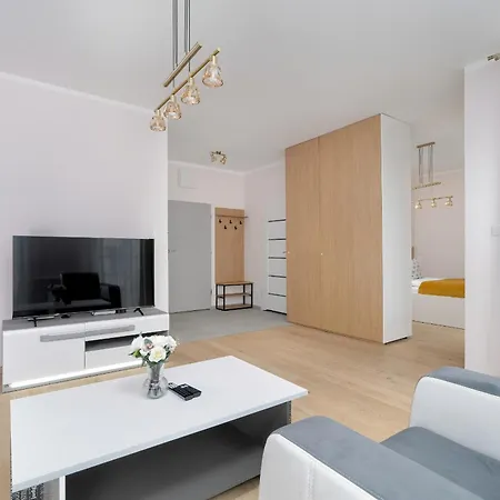 Apartment With Balcony And Free Parking In By Renters Poznan