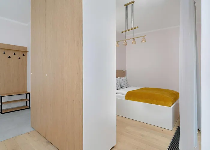 With Balcony And Free Parking In By Renters