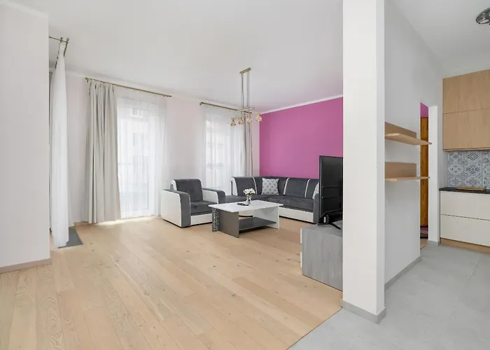 Apartamento With Balcony And Free Parking In By Renters *