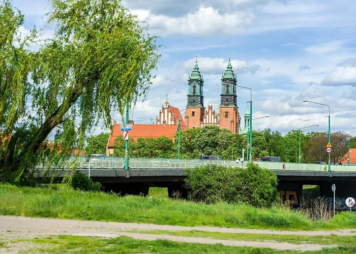 With Balcony And Free Parking In By Renters Appartement Poznań
